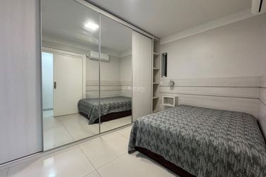 Apartamento &agrave; venda - 153m&sup2; - Centro