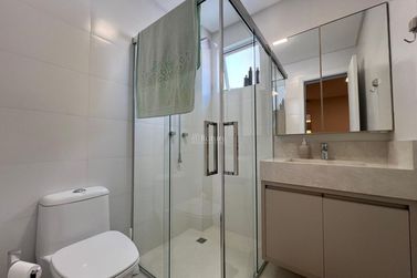 Apartamento &agrave; venda - 130m&sup2; - Meia Praia
