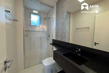Apartamento para alugar - 132m&sup2; - Meia Praia