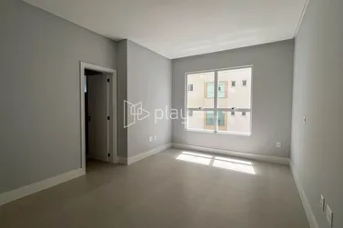Apartamento &agrave; venda - 190m&sup2; - Meia Praia