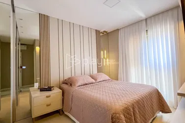 Apartamento &agrave; venda - 115m&sup2; - Meia Praia