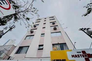 Apartamento &agrave; venda - 52m&sup2; - Centro