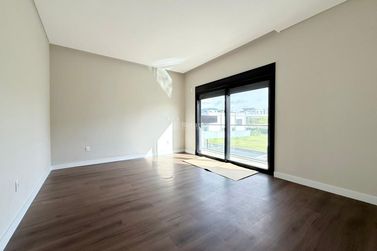 Casa &agrave; venda - 411m&sup2; - Centro