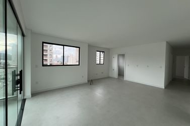 Apartamento &agrave; venda - 134m&sup2; - Balne&aacute;rio Pereque
