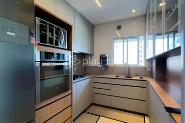 Apartamento &agrave; venda - 188m&sup2; - Meia Praia