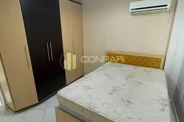 Apartamento &agrave; venda - 168m&sup2; - Meia Praia