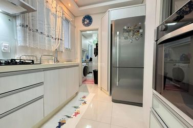Apartamento &agrave; venda - 107m&sup2; - Meia Praia