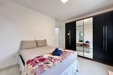 Apartamento &agrave; venda - 110m&sup2; - Meia Praia