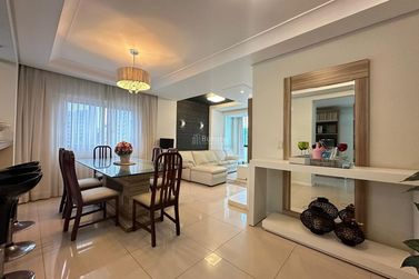 Apartamento &agrave; venda - 120m&sup2; - Centro