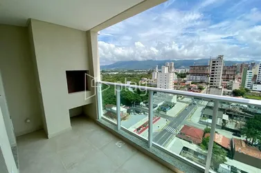 Apartamento &agrave; venda - 80m&sup2; - Meia Praia