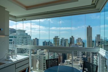Apartamento &agrave; venda - 148m&sup2; - Meia Praia