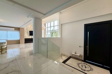 Casa &agrave; venda - 1200m&sup2; - Praia Brava