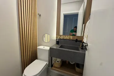Apartamento &agrave; venda - 136m&sup2; - Meia Praia