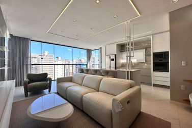 Apartamento &agrave; venda - 1382m&sup2; - Meia Praia