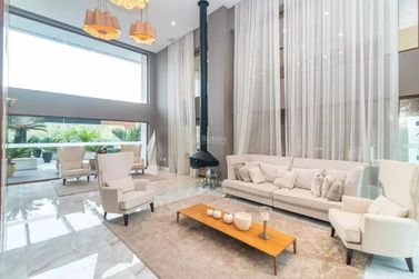 Apartamento &agrave; venda - 180m&sup2; - Centro