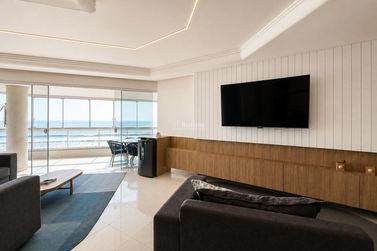 Apartamento &agrave; venda - 170m&sup2; - Meia Praia