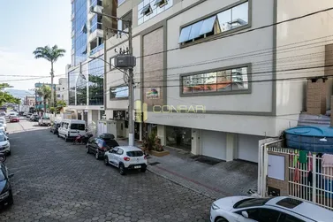 Apartamento &agrave; venda - 118m&sup2; - Meia Praia