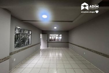 Casa para alugar - 211m&sup2; - Centro