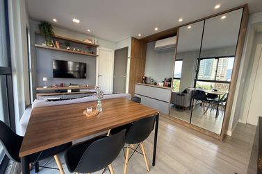 Apartamento &agrave; venda - 65m&sup2; - Meia Praia