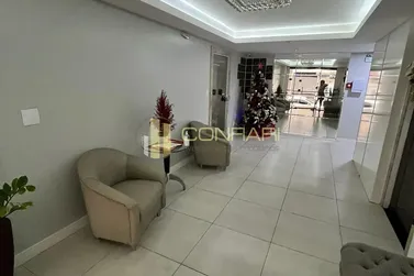 Apartamento para alugar - 115m&sup2; - meia praia