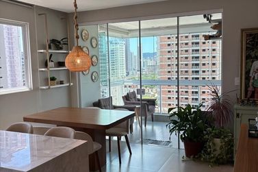 Apartamento &agrave; venda - 93m&sup2; - Meia Praia