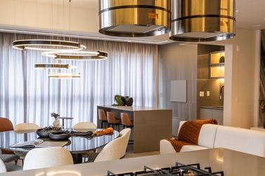 Apartamento &agrave; venda - 168m&sup2; - Meia Praia