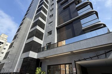 Apartamento &agrave; venda - 206m&sup2; - Meia Praia