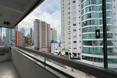 Apartamento &agrave; venda - 85m&sup2; - Centro