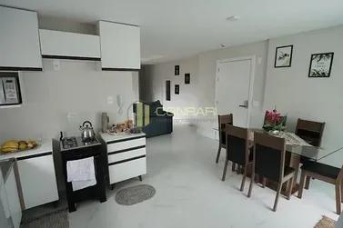 Apartamento &agrave; venda - 88m&sup2; - Meia Praia