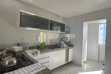 Apartamento &agrave; venda - 212m&sup2; - Meia Praia