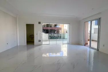 Apartamento &agrave; venda - 233m&sup2; - Meia Praia