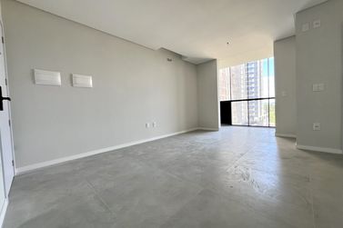 Apartamento &agrave; venda - 40m&sup2; - Meia Praia