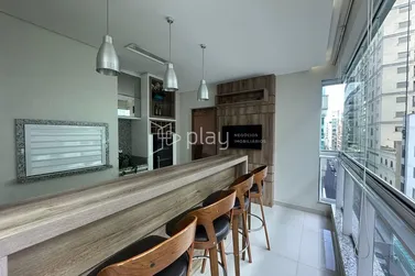 Apartamento &agrave; venda - 134m&sup2; - Meia Praia