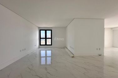 Apartamento &agrave; venda - 208m&sup2; - Centro