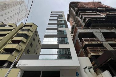 Apartamento &agrave; venda - Meia Praia