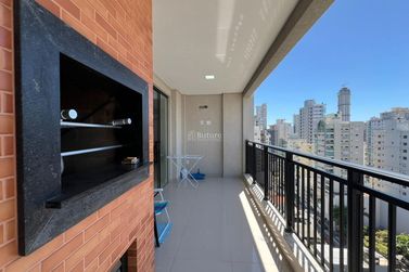 Apartamento &agrave; venda - 106m&sup2; - Meia Praia