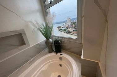 Apartamento &agrave; venda - Meia Praia
