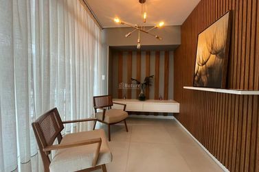 Apartamento &agrave; venda - 118m&sup2; - Meia Praia