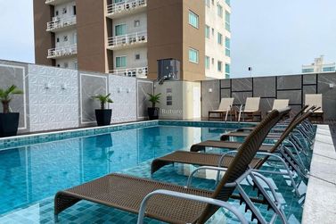 Apartamento &agrave; venda - 136m&sup2; - Meia Praia