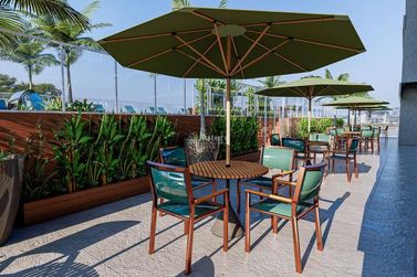 Apartamento &agrave; venda - 123m&sup2; - Meia Praia