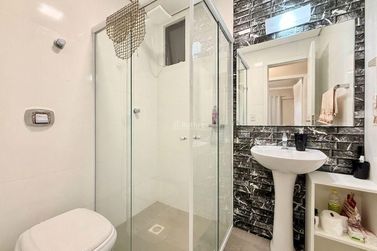 Apartamento &agrave; venda - 160m&sup2; - Meia Praia