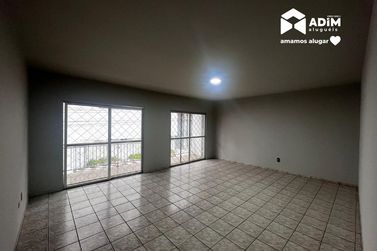 Casa para alugar - 211m&sup2; - Centro