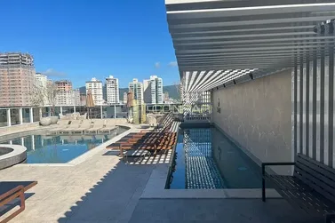 Apartamento &agrave; venda - 128m&sup2; - Meia Praia