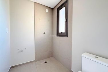 Apartamento &agrave; venda - 85m&sup2; - Meia Praia