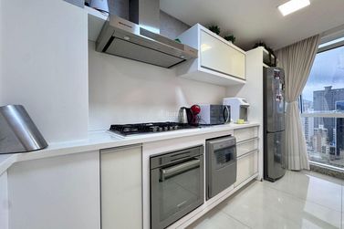 Apartamento &agrave; venda - 476m&sup2; - Meia Praia