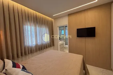Apartamento &agrave; venda - 112m&sup2; - Meia Praia