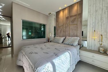 Apartamento &agrave; venda - 240m&sup2; - Meia Praia