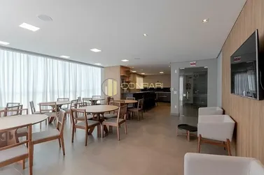 Apartamento &agrave; venda - 120m&sup2; - Meia Praia