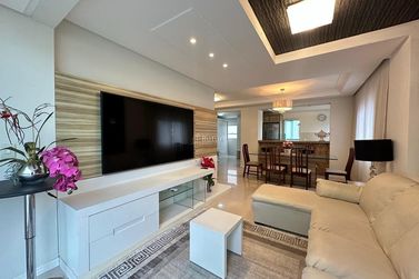Apartamento &agrave; venda - 120m&sup2; - Centro
