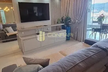 Apartamento &agrave; venda - 120m&sup2; - Meia Praia